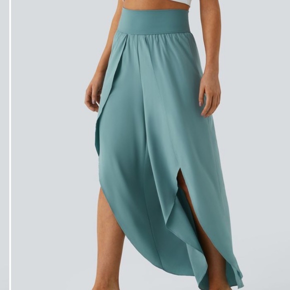 Halara Breezeful highwaisted palazzo flowy split wide leg, quick dry casual - Picture 3 of 11